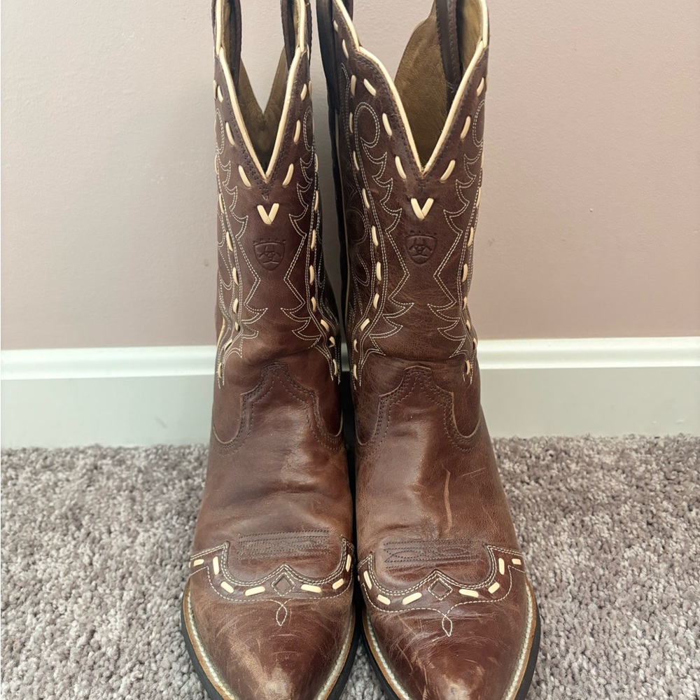 Ariat Women's Classic Brown Leather Boots